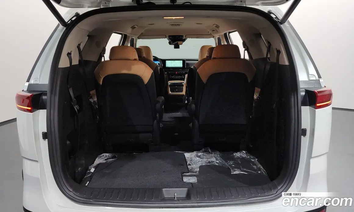 Kia Carnival 2023 3.5 автомат (гидро), фото 24 Kia Carnival 2023 3.5 автомат (гидро), фото 24