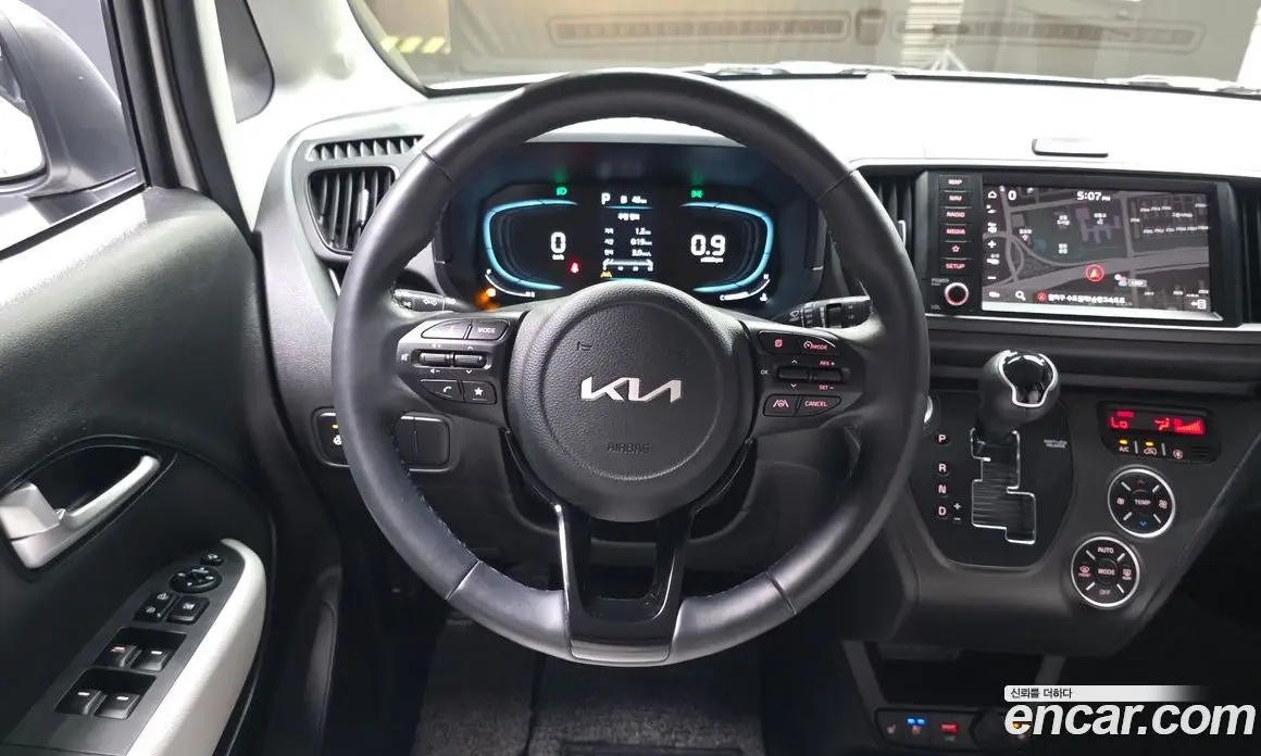 Kia Ray 2023 1.0 автомат (гидро), фото 19