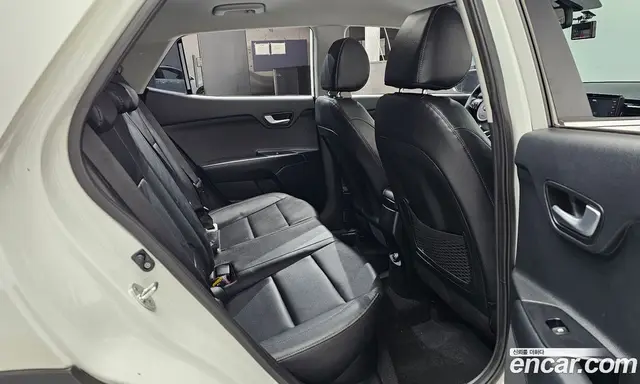 Kia Stonic 2020 1.0 автомат (гидро), миниатюра 11 Kia Stonic 2020 1.0 автомат (гидро), миниатюра 11