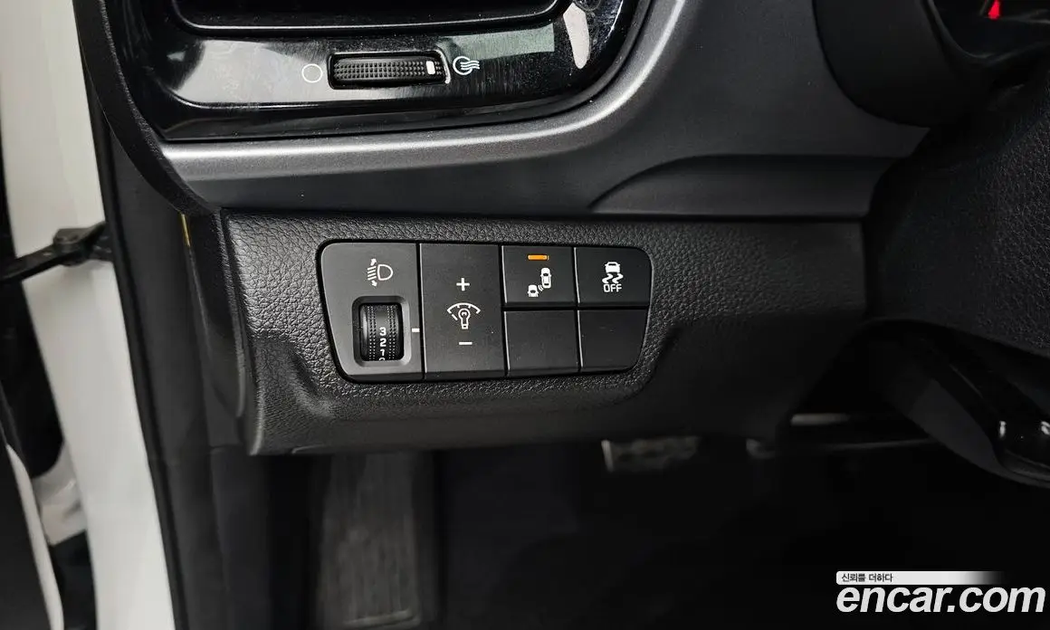 Kia Stonic 2020 1.0 автомат (гидро), фото 16 Kia Stonic 2020 1.0 автомат (гидро), фото 16