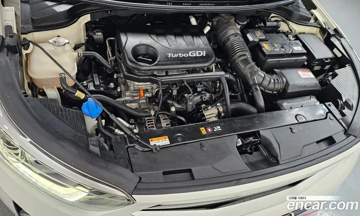 Kia Stonic 2020 1.0 автомат (гидро), фото 6 Kia Stonic 2020 1.0 автомат (гидро), фото 6