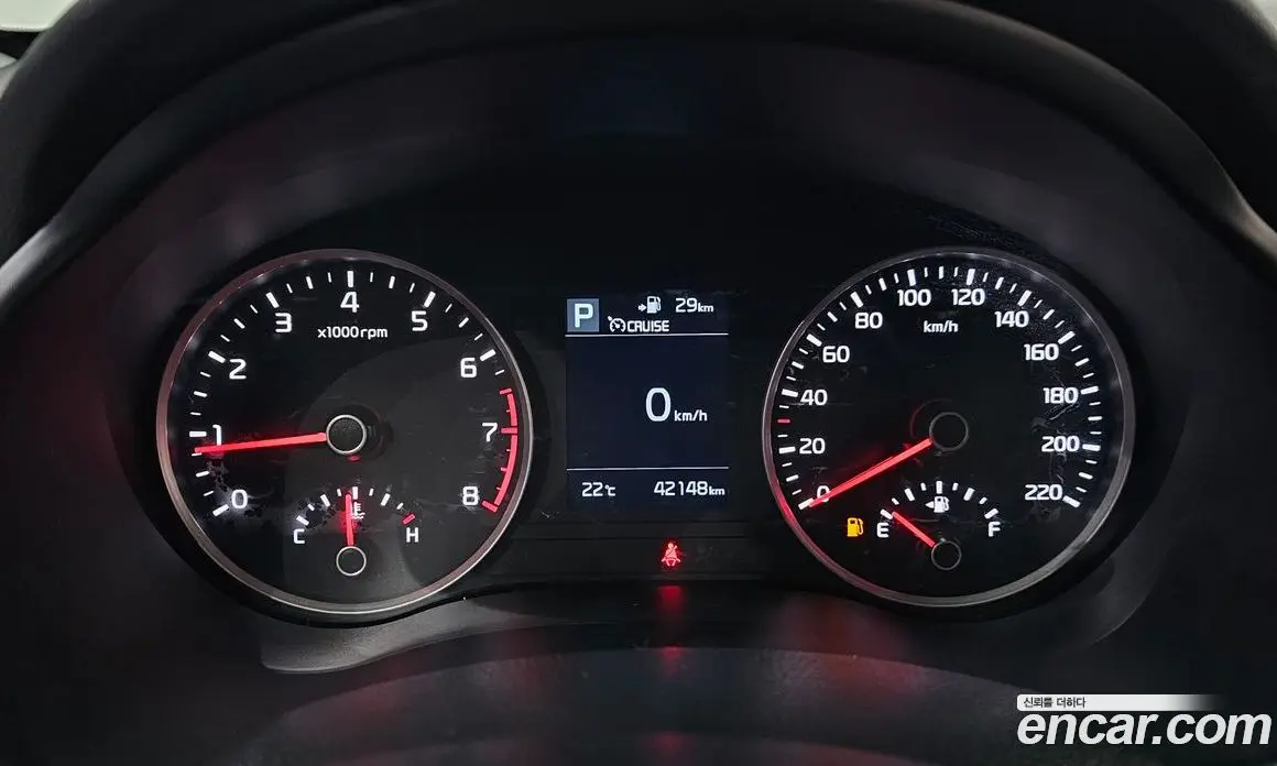 Kia Stonic 2020 1.0 автомат (гидро), фото 8 Kia Stonic 2020 1.0 автомат (гидро), фото 8