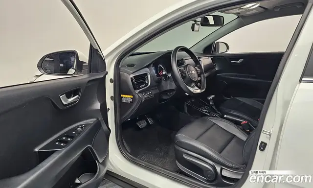 Kia Stonic 2020 1.0 автомат (гидро), миниатюра 10 Kia Stonic 2020 1.0 автомат (гидро), миниатюра 10