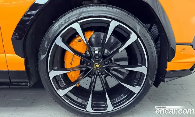 Lamborghini Urus 2024 4.0 автомат (гидро), миниатюра 5 Lamborghini Urus 2024 4.0 автомат (гидро), миниатюра 5