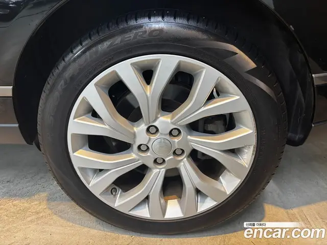 Land Rover Range Rover 2020 4.4 автомат (гидро), миниатюра 5 Land Rover Range Rover 2020 4.4 автомат (гидро), миниатюра 5
