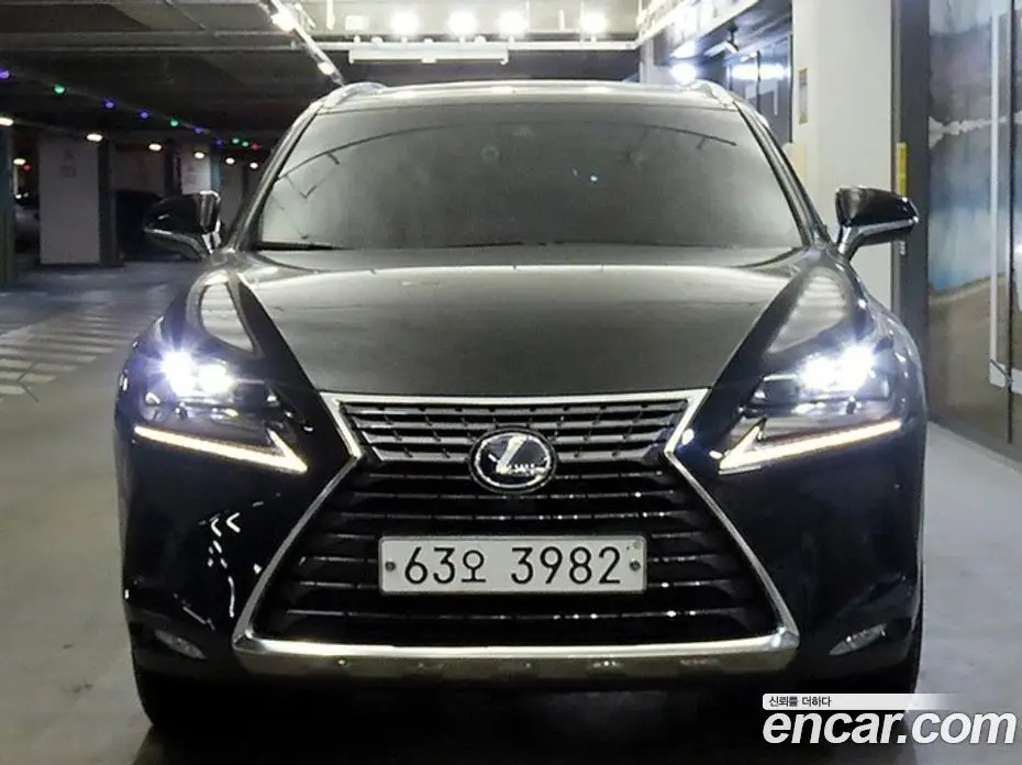 Lexus NX 2019 2.5 автомат (гидро), фото 2 Lexus NX 2019 2.5 автомат (гидро), фото 2