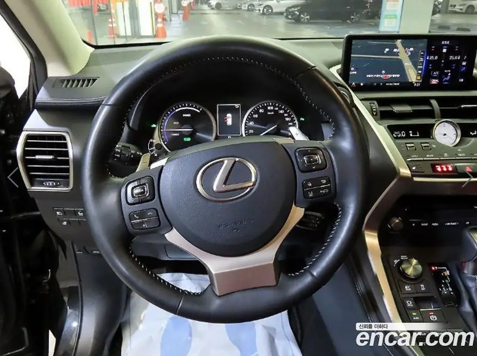 Lexus NX 2019 2.5 автомат (гидро), фото 8 Lexus NX 2019 2.5 автомат (гидро), фото 8