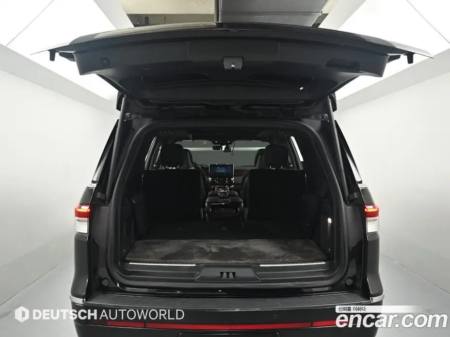 Lincoln Navigator 2023 3.5 автомат (гидро), фото 19 Lincoln Navigator 2023 3.5 автомат (гидро), фото 19