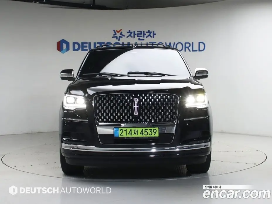 Lincoln Navigator 2023 3.5 автомат (гидро), фото 3 Lincoln Navigator 2023 3.5 автомат (гидро), фото 3