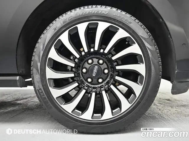 Lincoln Navigator 2023 3.5 автомат (гидро), миниатюра 5 Lincoln Navigator 2023 3.5 автомат (гидро), миниатюра 5
