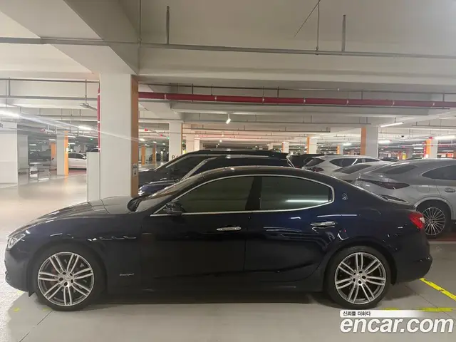 Maserati Ghibli 2018 3.0 автомат (гидро), миниатюра 2