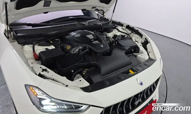 Maserati Ghibli 2020 3.0 автомат (гидро), миниатюра 6 Maserati Ghibli 2020 3.0 автомат (гидро), миниатюра 6