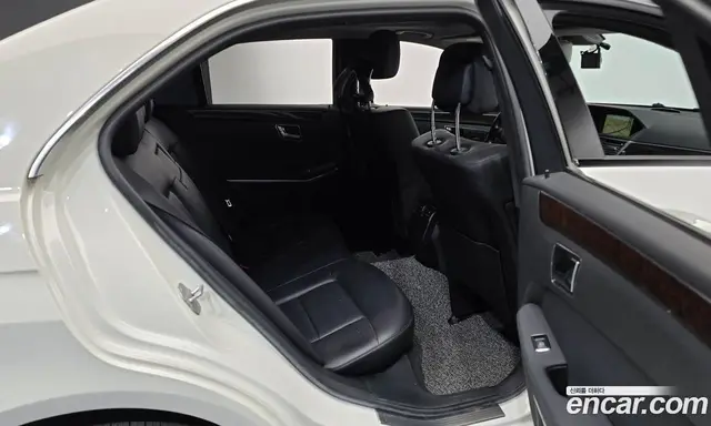 Mercedes-Benz E-Class 2011 1.8 автомат (гидро), миниатюра 12