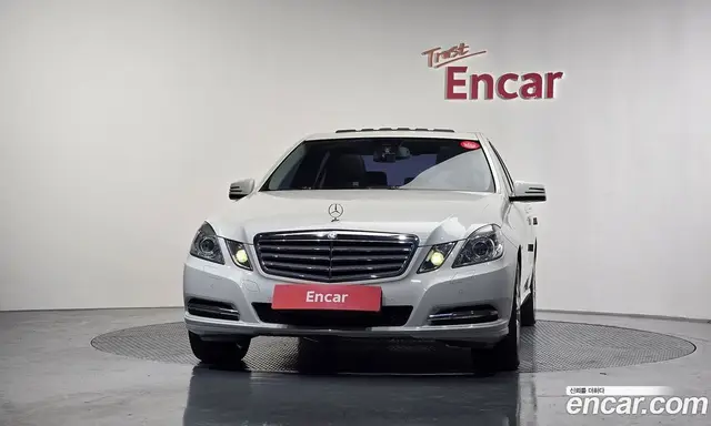 Mercedes-Benz E-Class 2011 1.8 автомат (гидро), миниатюра 3
