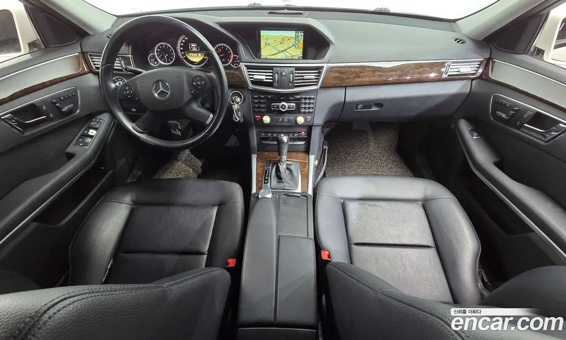 Mercedes-Benz E-Class 2011 1.8 автомат (гидро), фото 7