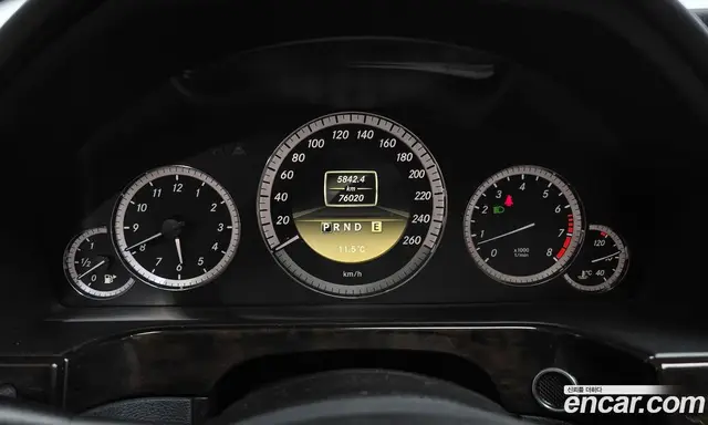 Mercedes-Benz E-Class 2011 1.8 автомат (гидро), миниатюра 8