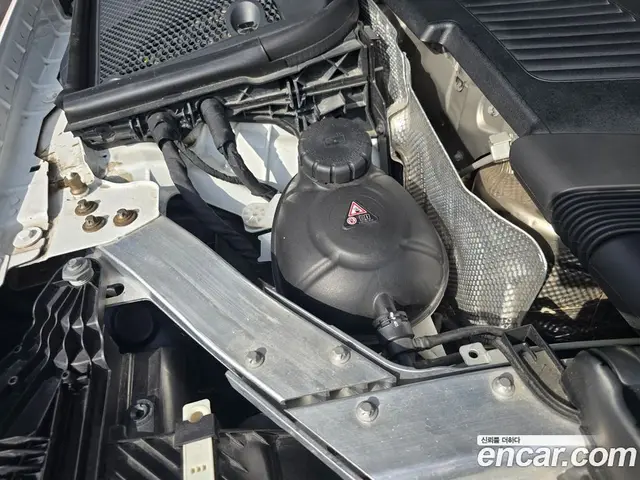 Mercedes-Benz E-Class 2023 3.0 автомат (гидро), миниатюра 12