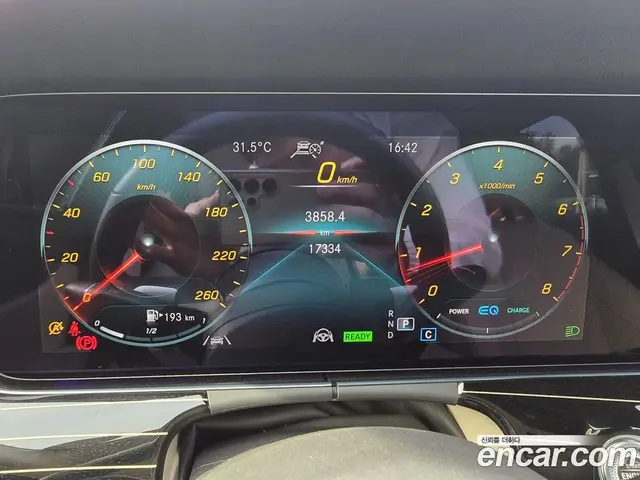 Mercedes-Benz E-Class 2023 3.0 автомат (гидро), миниатюра 8 Mercedes-Benz E-Class 2023 3.0 автомат (гидро), миниатюра 8