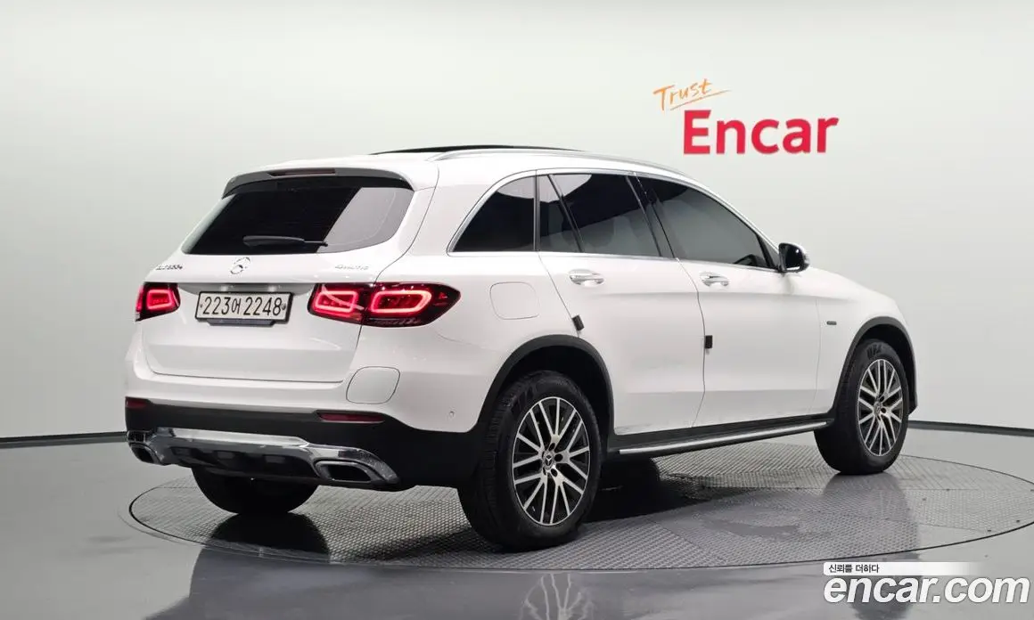 Mercedes-Benz GLC-Class 2020 2.0 автомат (гидро), фото 1 Mercedes-Benz GLC-Class 2020 2.0 автомат (гидро), фото 1