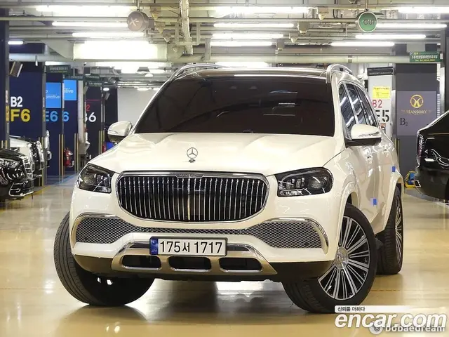 Mercedes-Benz GLS-Class 2023 4.0 автомат (гидро), миниатюра 3