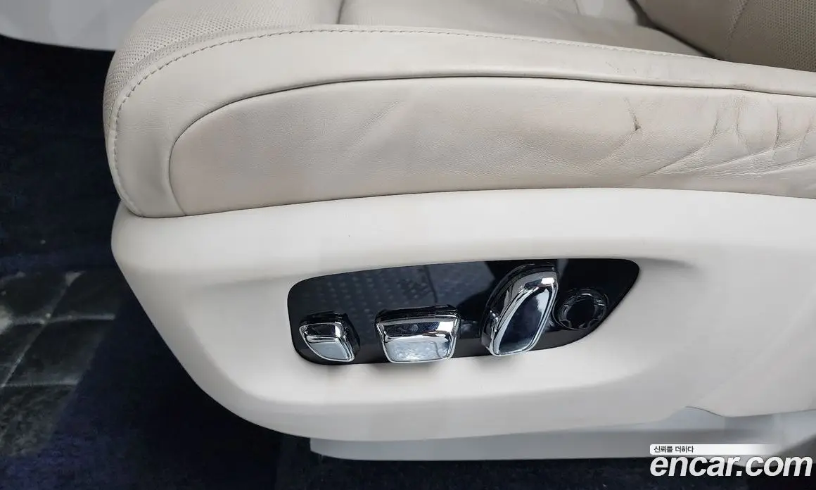 Rolls-Royce Cullinan 2020 6.7 автомат (гидро), фото 32 Rolls-Royce Cullinan 2020 6.7 автомат (гидро), фото 32