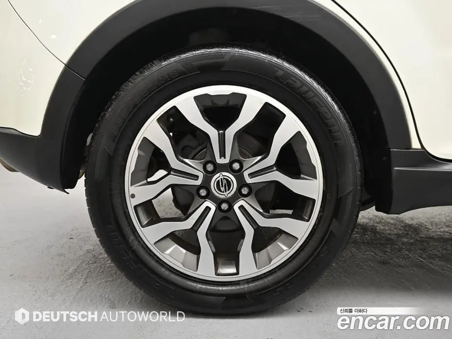 SsangYong Korando 2016 2.2 автомат (гидро), фото 5 SsangYong Korando 2016 2.2 автомат (гидро), фото 5