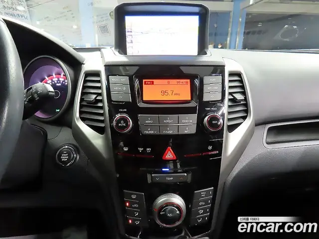 SsangYong TIBOLI 2016 1.6 автомат (гидро), миниатюра 12