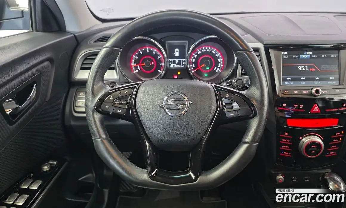SsangYong TIBOLI 2017 1.6 автомат (гидро), фото 13
