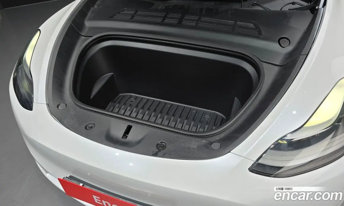 Tesla Model Y 2024 0.2 автомат (гидро), фото 6 Tesla Model Y 2024 0.2 автомат (гидро), фото 6