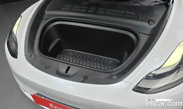 Tesla Model Y 2024 0.2 автомат (гидро), миниатюра 6 Tesla Model Y 2024 0.2 автомат (гидро), миниатюра 6