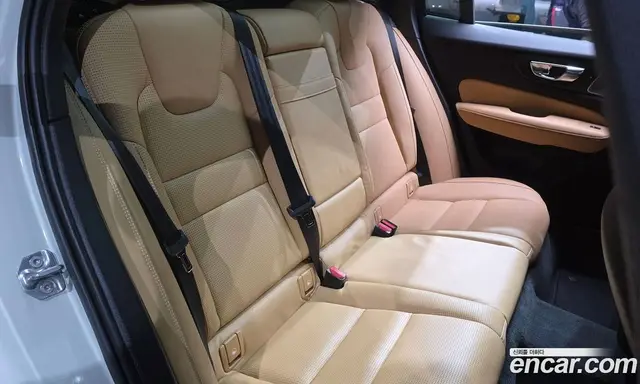 Volvo V60 2019 2.0 автомат (гидро), миниатюра 11 Volvo V60 2019 2.0 автомат (гидро), миниатюра 11