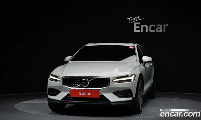Volvo V60 2019 2.0 автомат (гидро), миниатюра 3 Volvo V60 2019 2.0 автомат (гидро), миниатюра 3