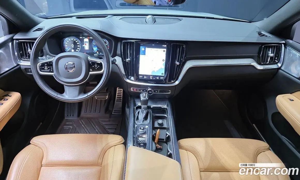 Volvo V60 2019 2.0 автомат (гидро), фото 7 Volvo V60 2019 2.0 автомат (гидро), фото 7