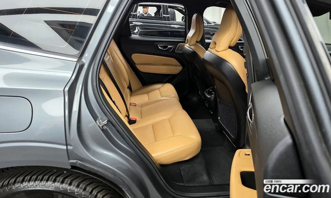 Volvo XC60 2020 2.0 автомат (гидро), фото 12 Volvo XC60 2020 2.0 автомат (гидро), фото 12