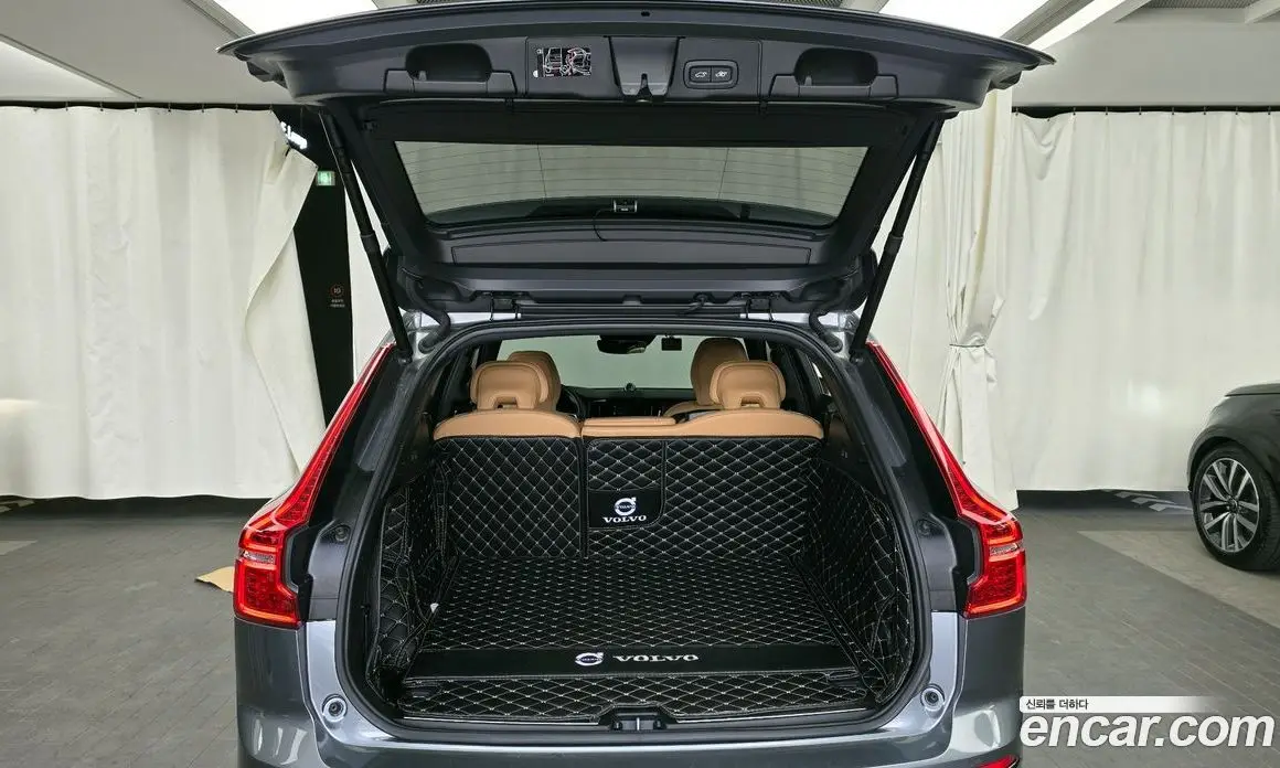 Volvo XC60 2020 2.0 автомат (гидро), фото 20 Volvo XC60 2020 2.0 автомат (гидро), фото 20