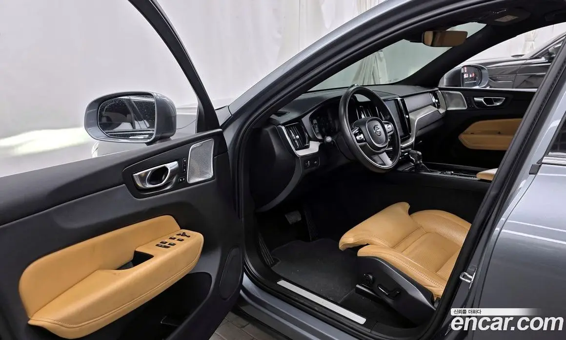 Volvo XC60 2020 2.0 автомат (гидро), фото 10 Volvo XC60 2020 2.0 автомат (гидро), фото 10
