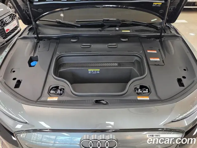 Audi A6 e-tron 2025 автомат (гидро), миниатюра 6 Audi A6 e-tron 2025 автомат (гидро), миниатюра 6