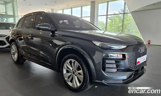 Audi Q6 e-tron 2025 0.2 автомат (гидро), миниатюра 1 Audi Q6 e-tron 2025 0.2 автомат (гидро), миниатюра 1