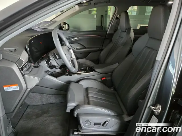 Audi Q6 e-tron 2025 0.2 автомат (гидро), миниатюра 12