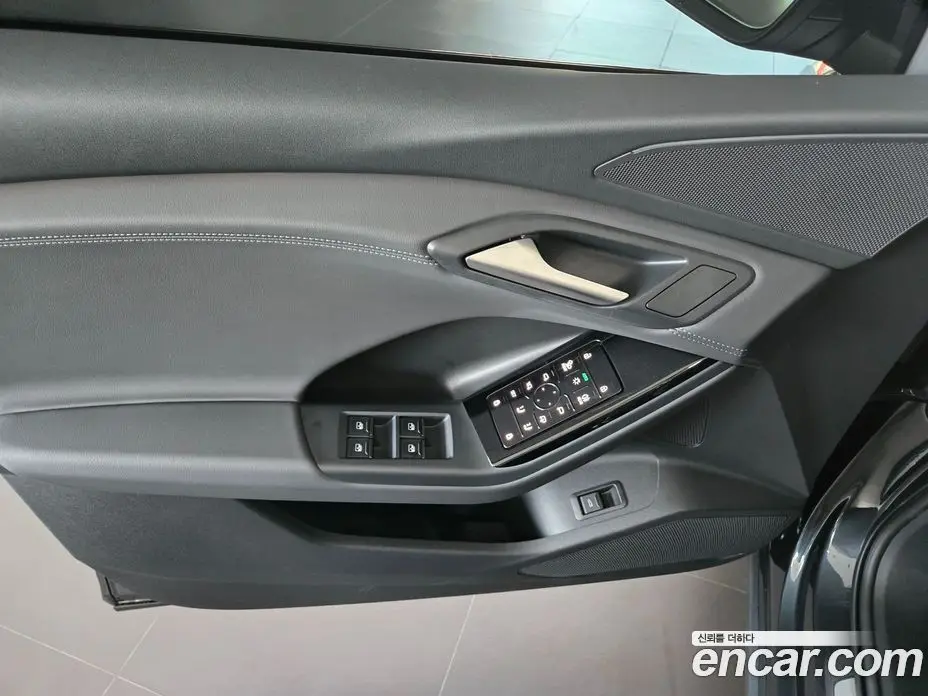 Audi Q6 e-tron 2025 0.2 автомат (гидро), фото 17 Audi Q6 e-tron 2025 0.2 автомат (гидро), фото 17
