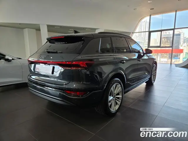 Audi Q6 e-tron 2025 0.2 автомат (гидро), миниатюра 6 Audi Q6 e-tron 2025 0.2 автомат (гидро), миниатюра 6