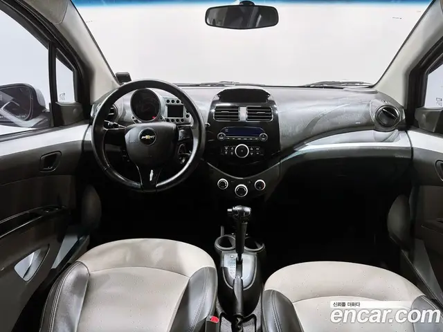 Chevrolet Spark 2012 1.0 автомат (гидро), миниатюра 4