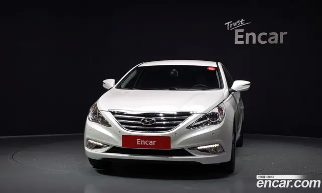 Hyundai Sonata 2013 2.0 автомат (гидро), миниатюра 3 Hyundai Sonata 2013 2.0 автомат (гидро), миниатюра 3