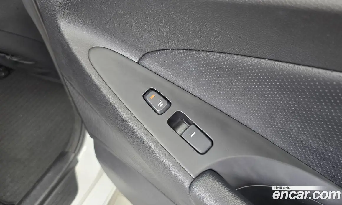 Hyundai Sonata 2013 2.0 автомат (гидро), фото 24 Hyundai Sonata 2013 2.0 автомат (гидро), фото 24