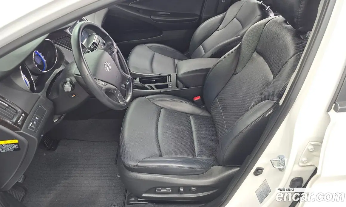 Hyundai Sonata 2013 2.0 автомат (гидро), фото 29 Hyundai Sonata 2013 2.0 автомат (гидро), фото 29