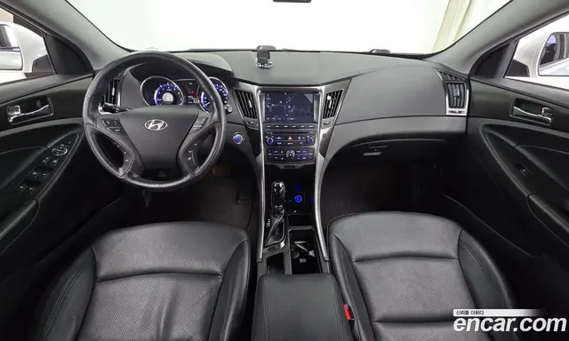 Hyundai Sonata 2013 2.0 автомат (гидро), миниатюра 10 Hyundai Sonata 2013 2.0 автомат (гидро), миниатюра 10
