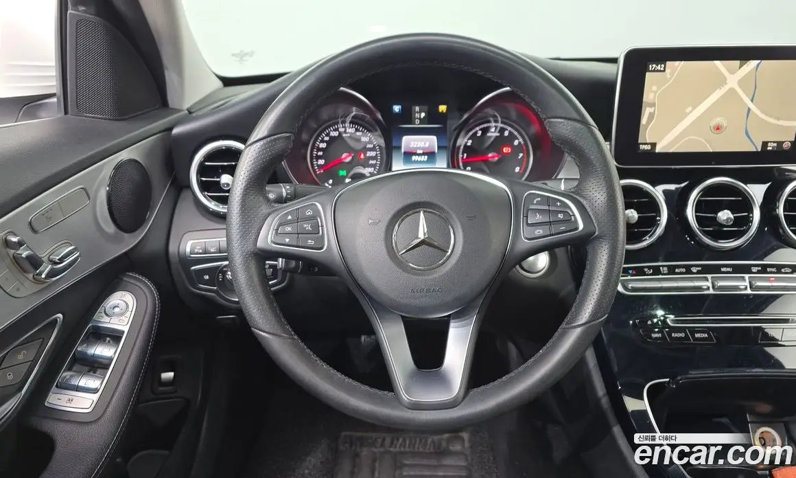 Mercedes-Benz C-Class 2018 2.0 автомат (гидро), фото 13 Mercedes-Benz C-Class 2018 2.0 автомат (гидро), фото 13