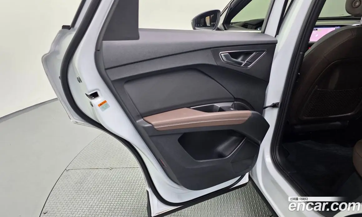 Audi Q4 e-tron 2022 0.2 автомат (гидро), фото 15 Audi Q4 e-tron 2022 0.2 автомат (гидро), фото 15