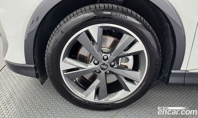 Audi Q4 e-tron 2022 0.2 автомат (гидро), миниатюра 5 Audi Q4 e-tron 2022 0.2 автомат (гидро), миниатюра 5