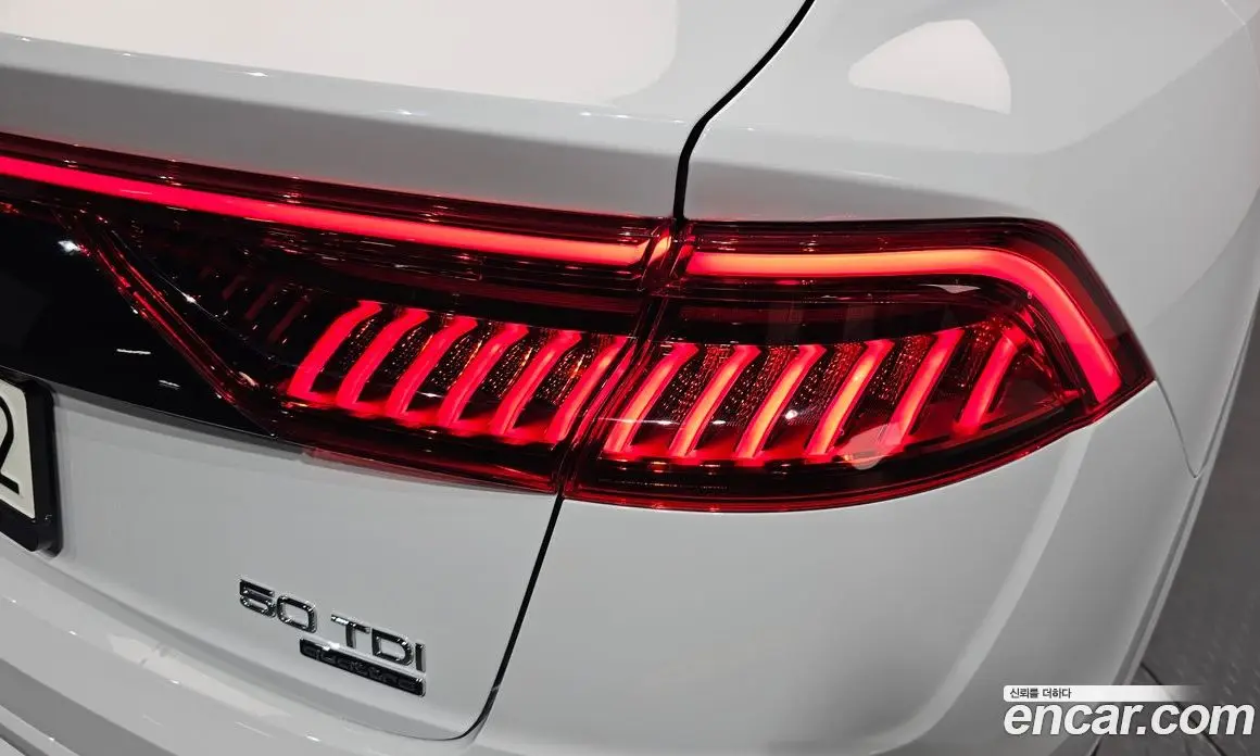 Audi Q8 2021 3.0 автомат (гидро), фото 8 Audi Q8 2021 3.0 автомат (гидро), фото 8